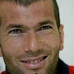 Vingt ans après, Zinedine Zidane revient au village à Béjaïa : Folle journée à Aguemoune