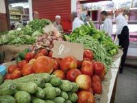 À cause des intempéries à GUELMA Les prix des fruits et légumes s'envolent !