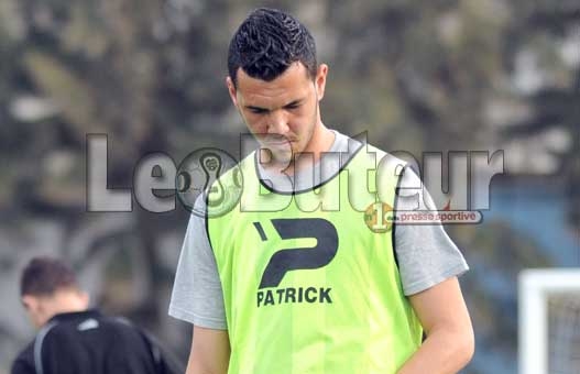 MCA : Belkaroui signera ce lundi au profit du Doyen