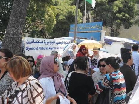 L'Intersyndicale de la santé poursuit sa grève Alors que les enseignants du paramédical se retirent