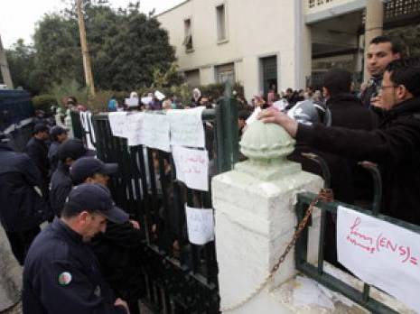 Les étudiants de l'ENS de Kouba tentent d'investir la rue En grève depuis six semaines