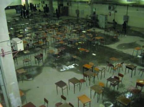 Des étudiants de l'USTHB de Bab Ezzouar en grève : «Le hall de technologie risque de s'effondrer !» Alger : les autres articles