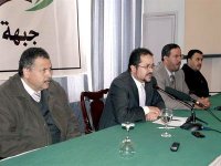 Il incombe au pouvoir et non aux partis de convaincre le peuple de voter (M. Menasra)