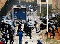 A cause de problèmes sociaux : Les émeutes comme voie de recours