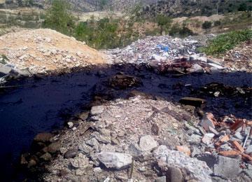 تلوث ينذر بخطر صحي بيئي مزدوج والسلطات تتفرج وادي الخميس بعين الحجر بالبويرة