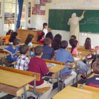 جزائري‮ يشكو عراقيل تحويل ابنتيه من ليبيا للدراسة في‮ الجزائر قال إن أموري‮ سويت في‮ عشر دقائق في‮ الداخلية‮ ومازالت معلقة في‮ مديرية التربية للمدية‮