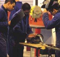 Les jeunes manifestent dans la rue