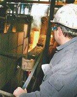 Les grévistes menacent de paralyser le haut fourneau