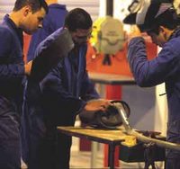 Les jeunes manifestent dans la rue