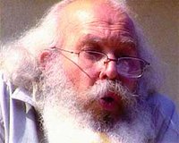 Namoun Madani. Homme de théâtre, acteur, animateur radio :  « J'aurais bien voulu être diplomate... »