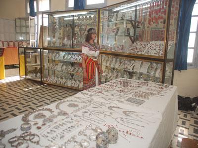 Le bijou d'Ath Yenni, la parure séculaire des femmes kabyles Tizi Ouzou