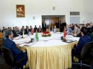 Colloque : les efforts du président Bouteflika en faveur de l'action maghrébine salués