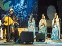 Mesbahi, Djeli Moussa Conde et royaume Zipompa pompa en concert 'Allumez le feu'