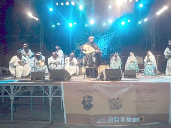 Les artistes étrangers entrent en piste 3E FESTIVAL INTERNATIONAL DES ARTS DE L'AHAGGAR, TIN HINAN-ABALESSA