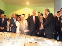 Le Premier Ministre Erdogan à Oran Le complexe sidérurgique turc pour oublier El-Hadjar