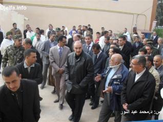 والي ولاية الجلفة في زيارته لدائرة حاسي بحبح يؤكد من الزعفران على توفير السكن الريفي، وإنجاز المشاريع..