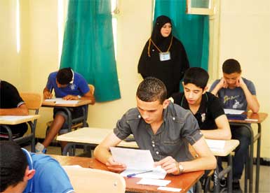 بابا أحمد يشرف غدابوهران على انطلاق امتحان شهادة التعليم المتوسط أزيد من 600 ألف مترشح