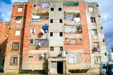 30 عائلة ببلدية 