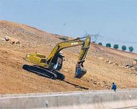 Localité de Ouzera à Médéa :  Des réseaux routiers menacés par les effondrements