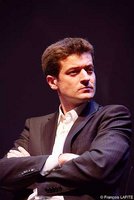 « La faiblesse de la presse, c'est sa dépendance vis-à-vis des pouvoirs économiques »