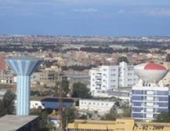 شخص ينتحل صفة نائب رئيس بلدية الدار البيضاء لينهب مئات الملايين باع أراض وعقارات وهمية لعدة مواطنين ظنوا أن الحل بيده