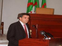 La recherche appliquée doit contribuer à la promotion de l'intelligence économique locale