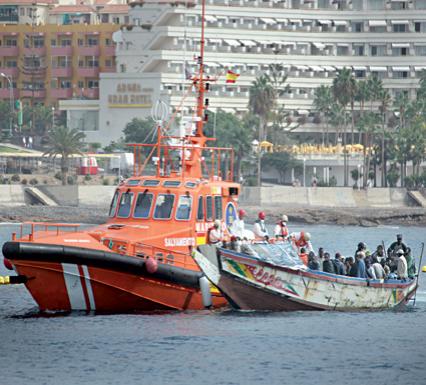 توقيف 50 حراقا جزائريا في مورسيا بإسبانيا أبحروا من مستغانم بعدما أضرموا النار في غابة لإلهاء الدرك
