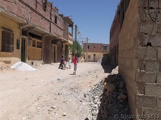 نطالب بإعادة الاعتبار للحي، وباستغلال المساحات قبل نهبها سكان حي الفصحى يستنجدون بالسيد والي ولاية الجلفة