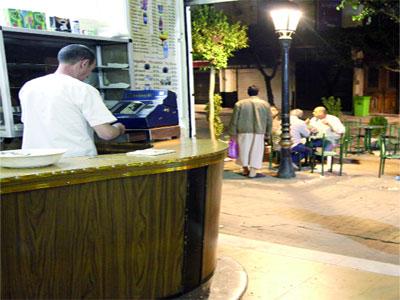 Alger réapprend à vivre la nuit Dix jours après le début de l'opération visant à ressusciter la vie nocturne dans la capitale