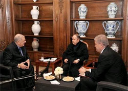 Le président Bouteflika reçoit le Premier ministre et le chef d'état-major de l'ANP (officiel) Algérie