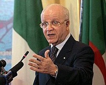 Paris encourage le processus d'Alger visant à résoudre le conflit dans le Nord du Mali Medelci affirme aux Français la position de l'Algérie vis-à-vis de la solution de la crise en Syrie