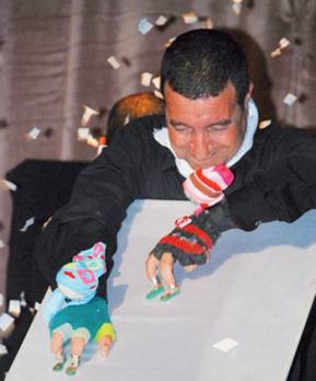 Yacine Tounsi rafle les prix de la 7ème édition Festival de théâtre de marionnettes de Aïn Témouchent