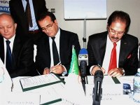 Signature à Constantine d'une convention de partenariat entre le COA et Mobilis
