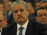 قال من البيض إن الوظيف العمومي أصبح عاجزا عن التوظيف.. سلال يدعو مسلحي الساحل للجنوح إلى سلم الجزائر المفتوح