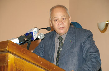 FLN : Les affaires politiques en Algérie suivent leur cours selon la loi et la Constitution