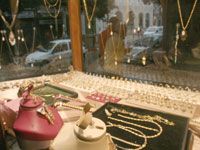 Oran Les bijoutiers recensent leurs problèmes