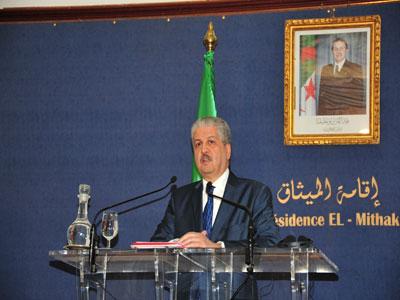 Le recouvrement de la base industrielle de l'Algérie, une priorité pour Sellal Pour accélérer le rythme de la croissance économique et créer plus d'emplois