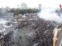 Tension à Istanbul et à Ankara, échauffourées entre policiers et protestataire