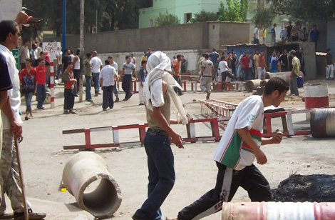 سكان بن قشة الحدودية بالوادي يغلقون مقر البلدية