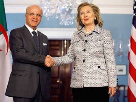 Entre Tunis et Rabat, une halte à Alger Hillary Clinton en visiteur au Maghreb