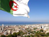 Le président Bouteflika : l'Algérie passe par une période 