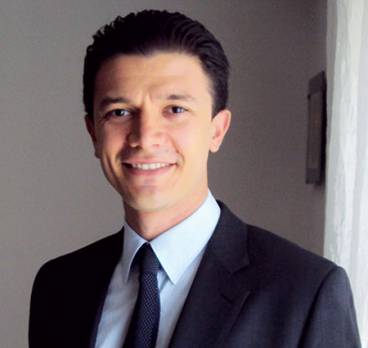 «Il faut supprimer l'indication de l'année mentionnée sur les plaques d'immatriculation» Hichem Baba Ahmed. Spécialiste en marketing