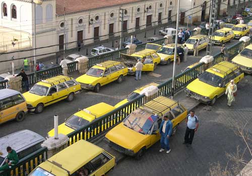 Algérie Poste dénonce la distribution 