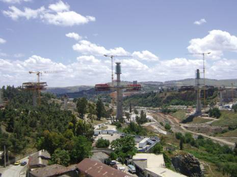 Le projet dans une zone de turbulences TransRhumel de Constantine