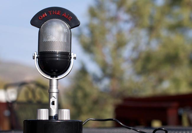 Face au verrouillage, les web-radios sont une alternative fragile en Algérie