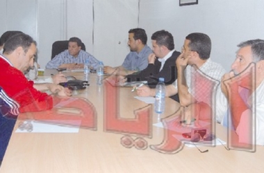 م.بجاية: الإدارة في اجتماع حاسم والأنصار ينتظرون الكثير