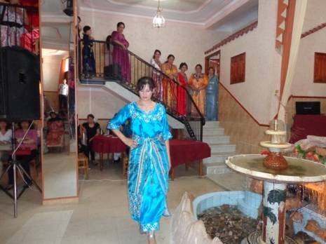 Une tenue exhumée des profondeurs du terroir La robe de Bouzeguène à l'honneur