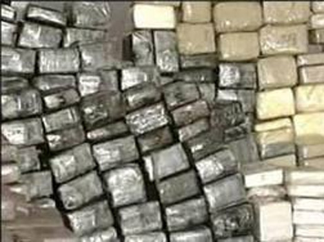 مغني راي بوهران متهم بتهريب 9 قناطير من الكيف