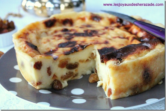 Flan pâtissier sans pâte garni aux raisins secs