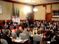 Début des travaux de la réunion Premier ministre-walis à Alger